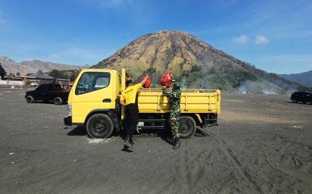 Bakti Bersih di Bromo Perkuat Komitmen Pelestarian Alam
