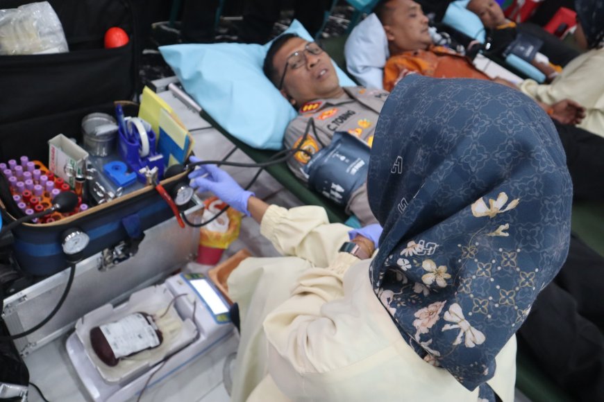 Polresta Sidoarjo Tebarkan Semangat Berbagi melalui Donor Darah