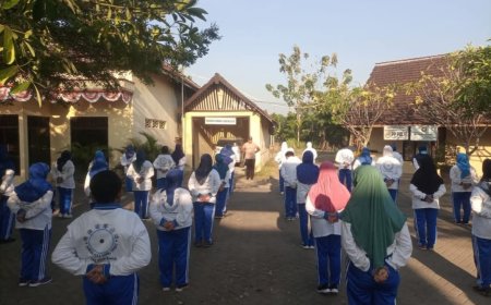 Terapi Ling Tien Kung: Cara Unik Bhabinkamtibmas Polres Blitar Bikin Warga Makin Sehat dan Kompak